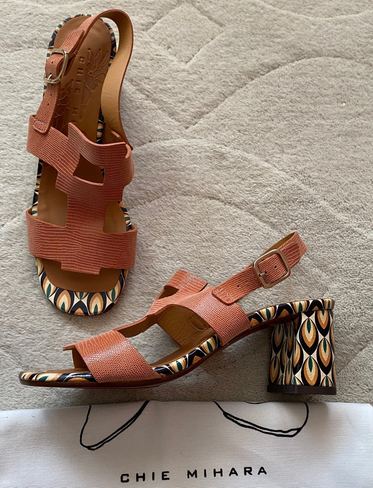Nieuw: Chie Mihara sandalen in maat 37,5 😍, Overige kleuren, Nieuw, Sandalen of Muiltjes, Ophalen of Verzenden