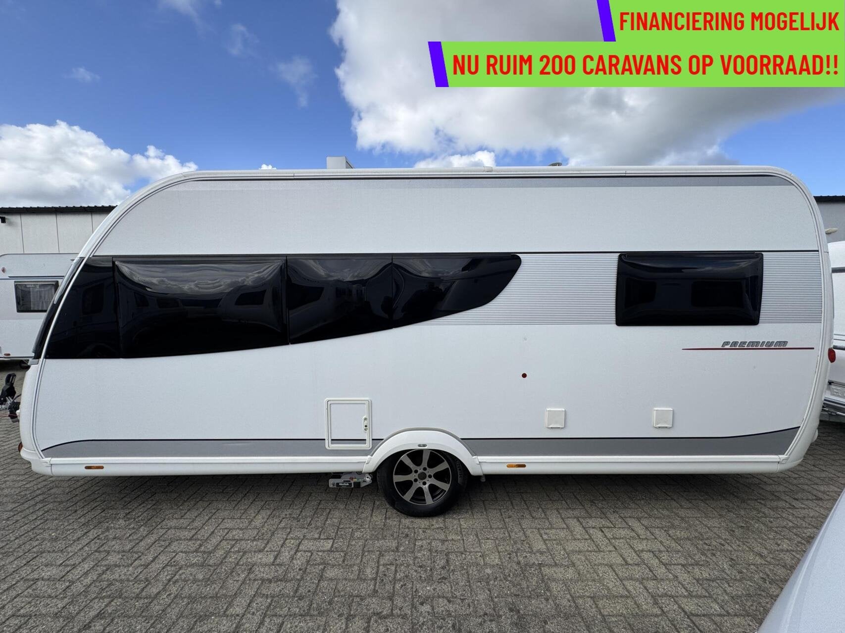 Hobby PREMIUM 495 UL ENKELE BEDDEN, RONDZIT, MOVER VOORTENT, Mover, Rondzit, Hobby, 7 tot 8 meter