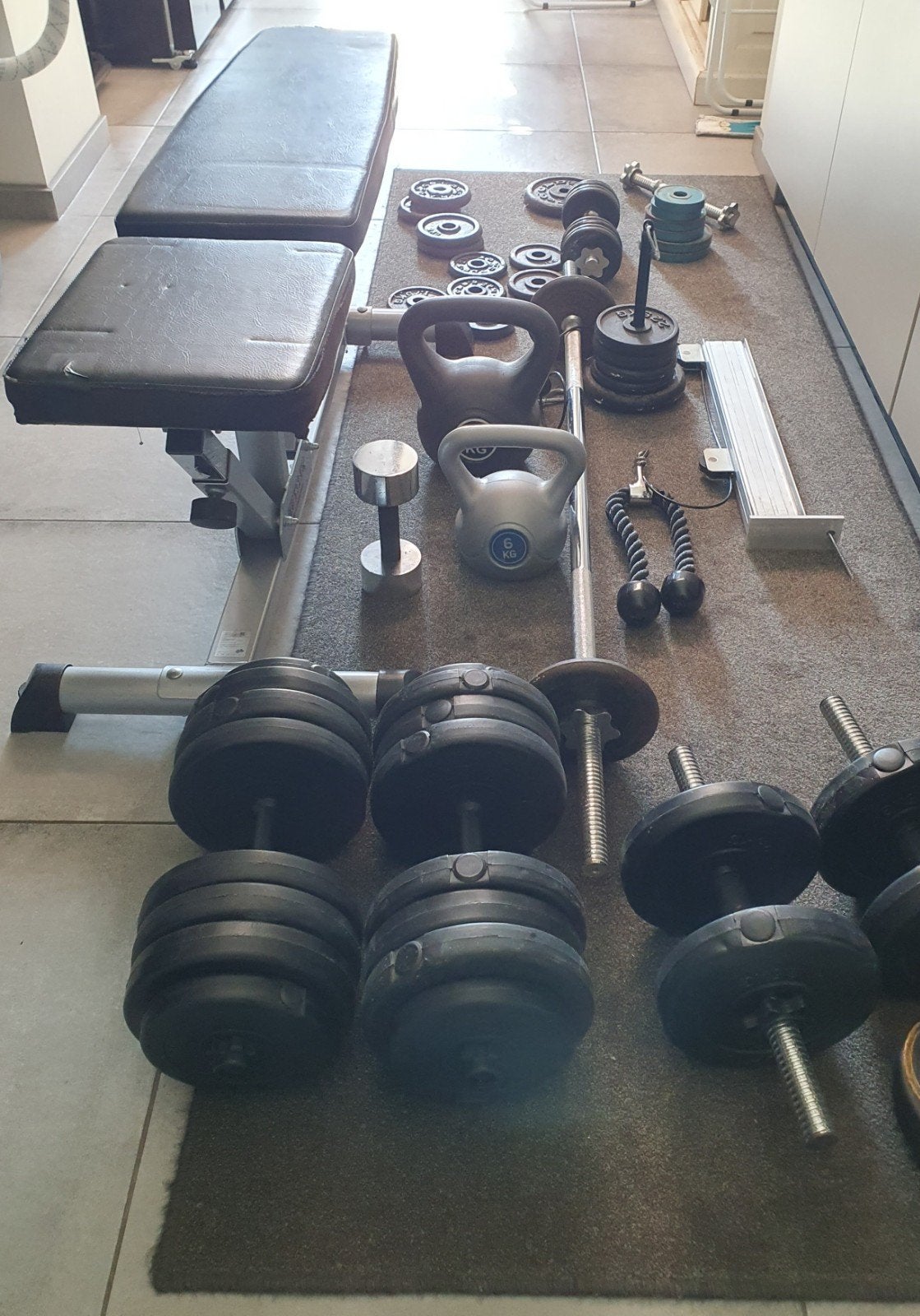 Te koop: complete fitness krachttraining set voor thuis, Ophalen, Gebruikt