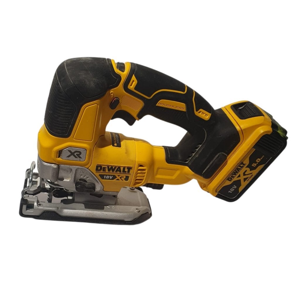 DeWALT DCS334N Accu Decoupeerzaag | 1x 18V 5.0Ah Accu, Dewalt, Gebruikt, Support@dewalt.com, 701 E. Joppa Road
Towson, MD 21286
USA