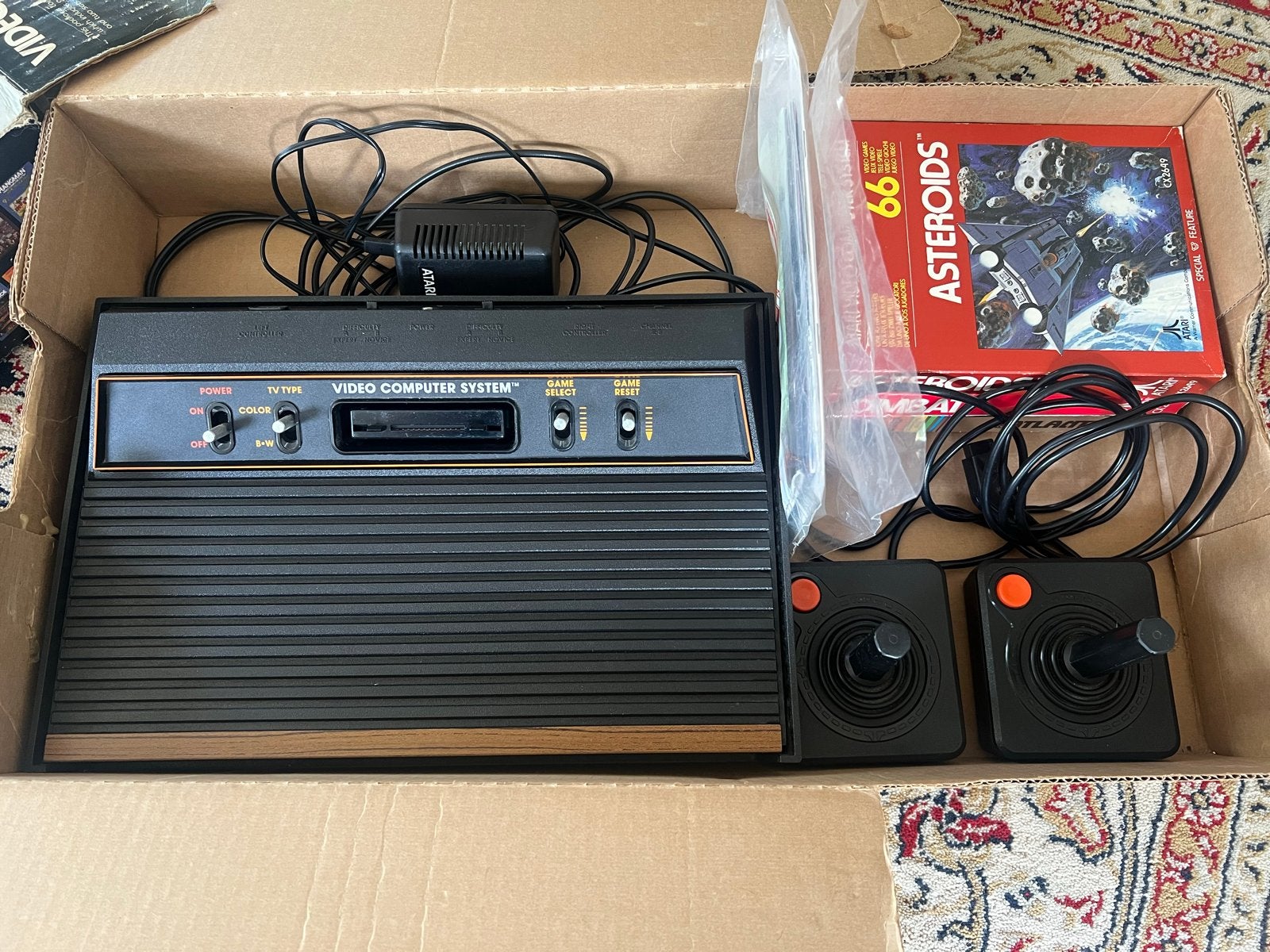 Atari 2600 Video Computer - Werkend, 2 controllers en games, Ophalen, Met games, Met 2 controllers, Zo goed als nieuw
