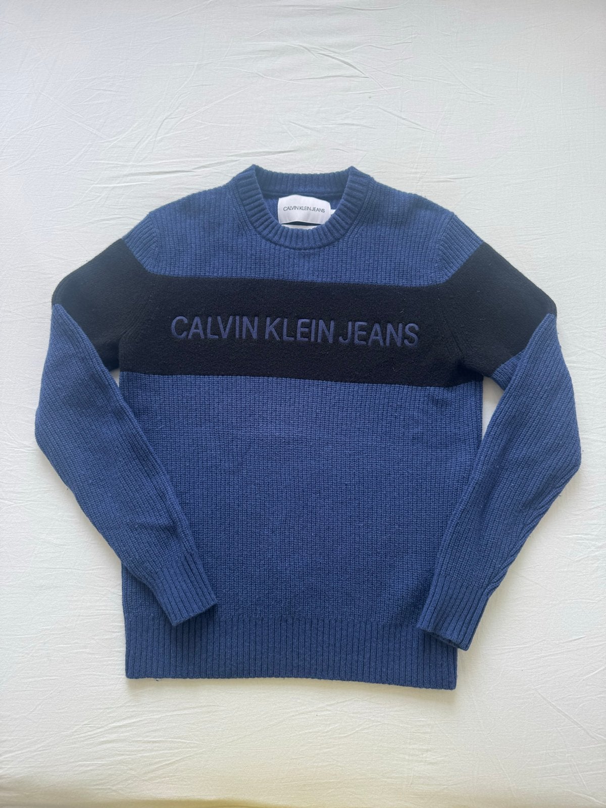 Calvin Klein Jeans trui - Blauw met zwart detail, Kleding | Heren, Ophalen of Verzenden, Zo goed als nieuw, Maat 46 (S) of kleiner