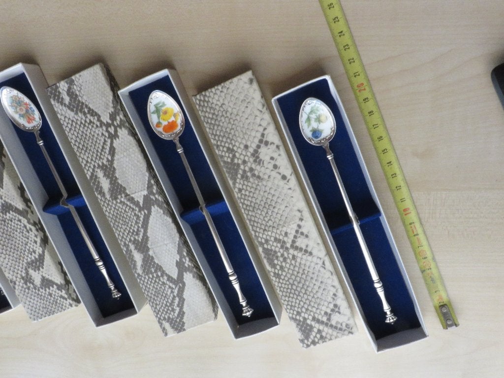 Emaille bloemen lepeltjes 4 maal extra lang, Antiek en Kunst, Verzenden