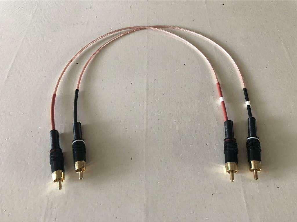 Interlink Teflon Zilver 50CM., Audio, Tv en Foto, Audiokabels en Televisiekabels, Zo goed als nieuw, Interlink-kabel, Minder dan 2 meter