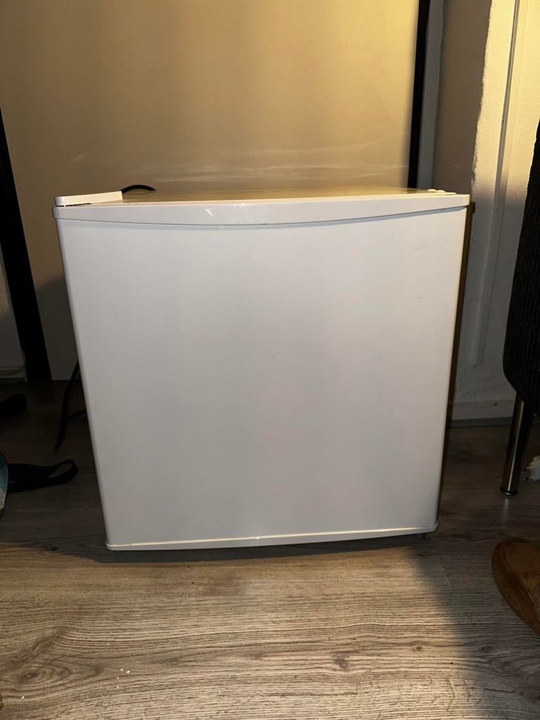Mini Koelkast met Vriesvak | Ikea Tillreda, Ophalen, Minder dan 85 cm, Met vriesvak, Minder dan 75 liter