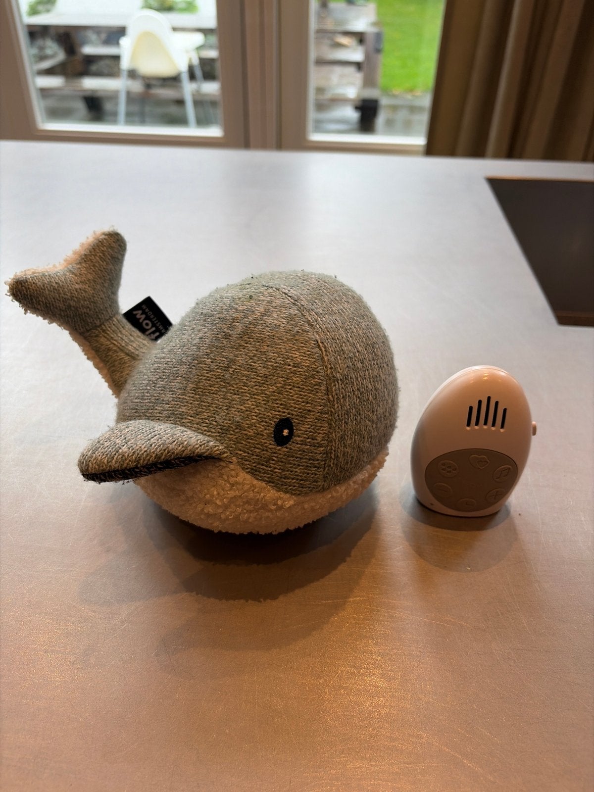 Flow Amsterdam Walvis Knuffel met White Noise Machine, Ophalen, Zo goed als nieuw, Overige typen, Met geluid