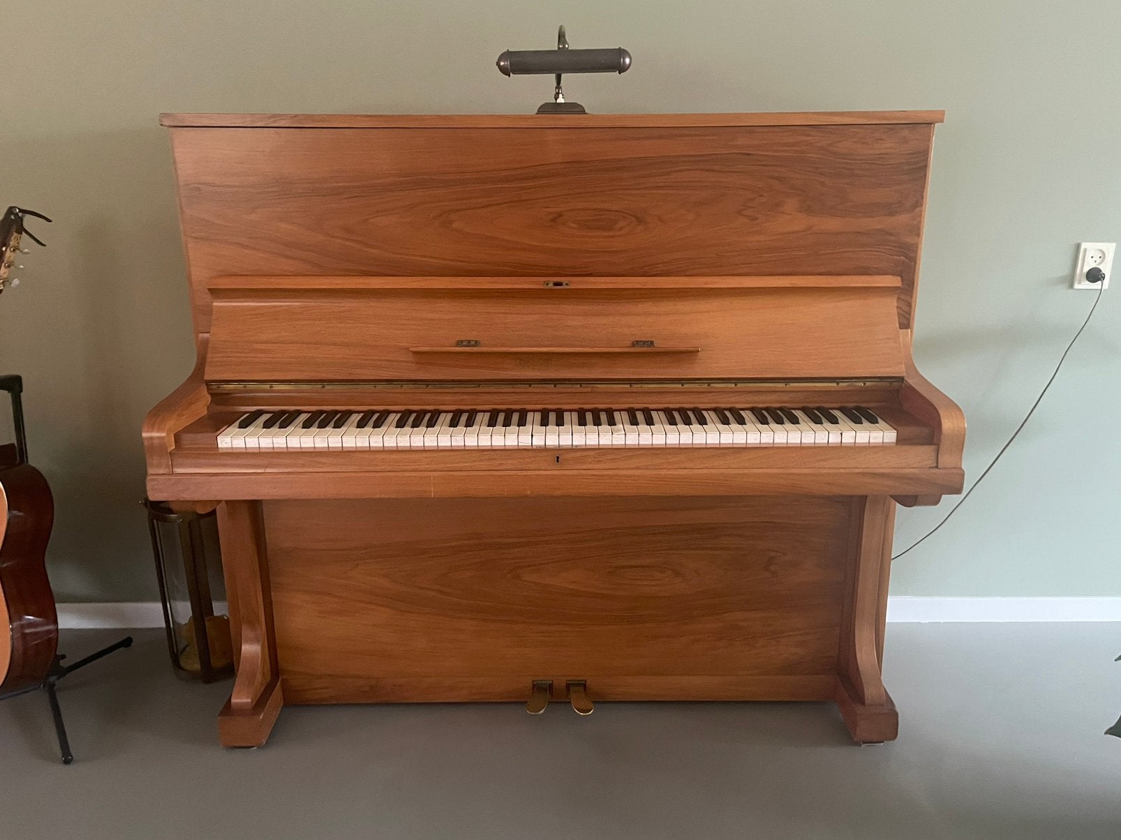 Piano gratis, Muziek en Instrumenten, Piano's, Ophalen, Gebruikt, Bruin, Piano