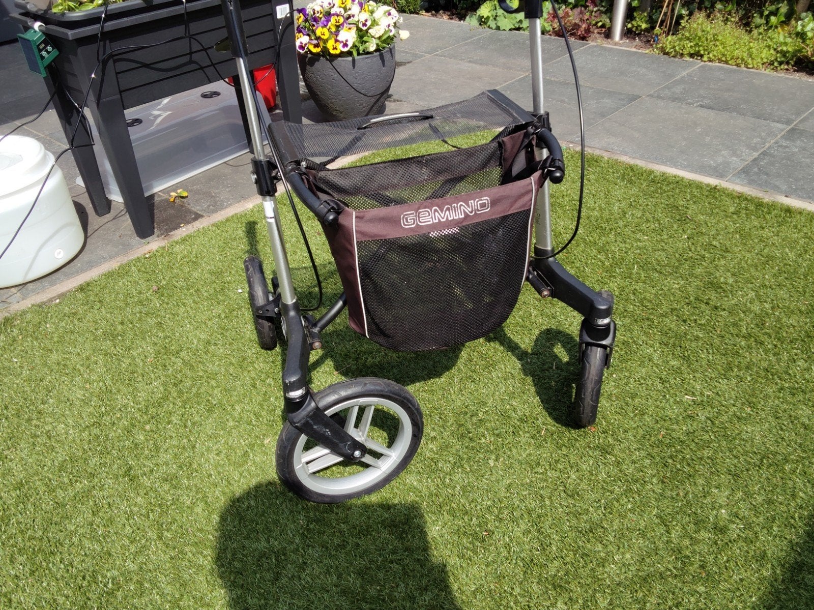 GEMINO 60 LICHTGEWICHT M.  EPE of LISSE   buiten rollator., Ophalen of Verzenden, Opvouwbaar, Zo goed als nieuw