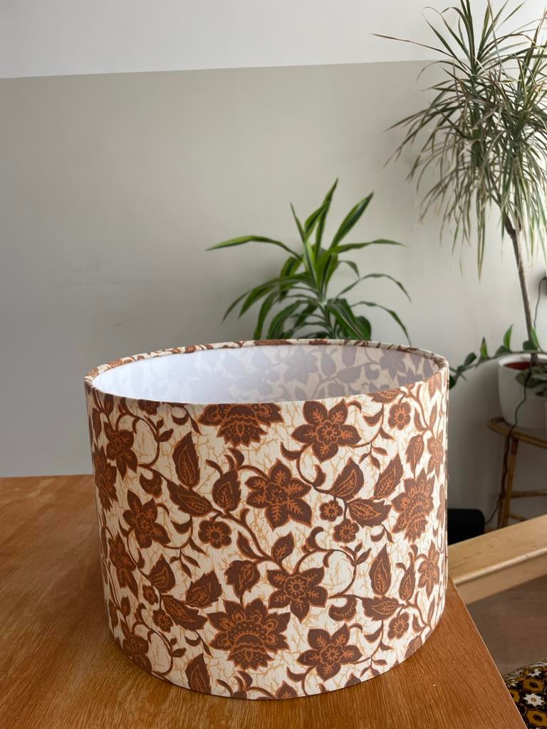Vintage lampenkap met bloemenprint - batik, Gebruikt, Rond, Ophalen of Verzenden, Bruin