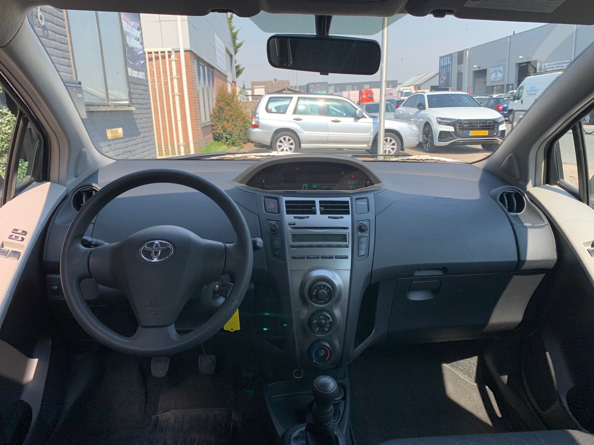Toyota Yaris 1.0 VVTi Acces|2e eig|NAP|El.Ramen|APK|Trekhaak, Auto's, Toyota, Voorwielaandrijving, Stof, Met garantie (alle), Blauw