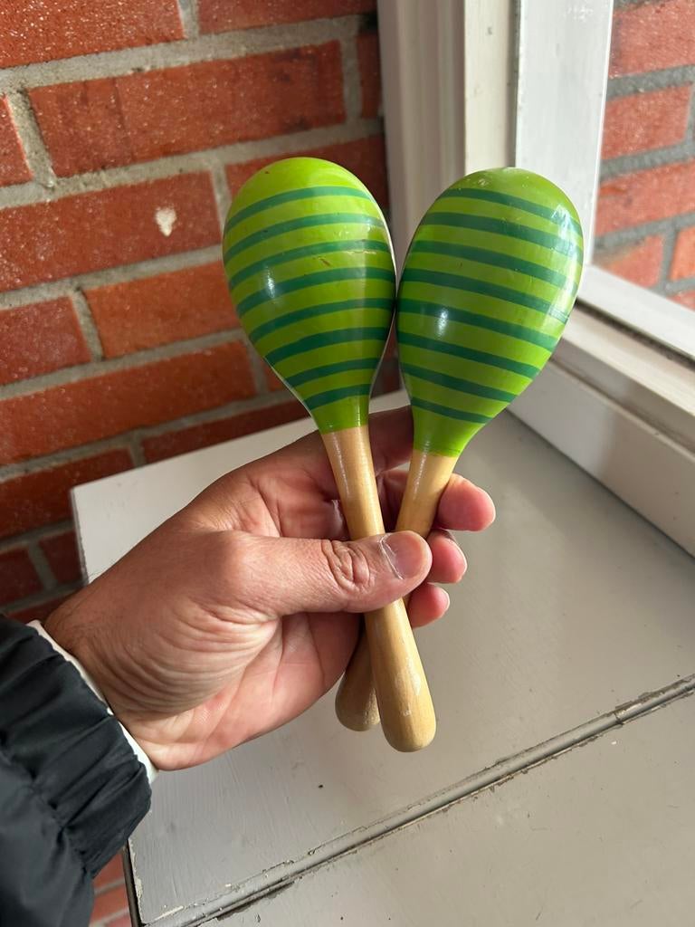 Relaxdays sambabal voor kinderen rammelaar set van 2 hout, Ophalen of Verzenden, Zo goed als nieuw