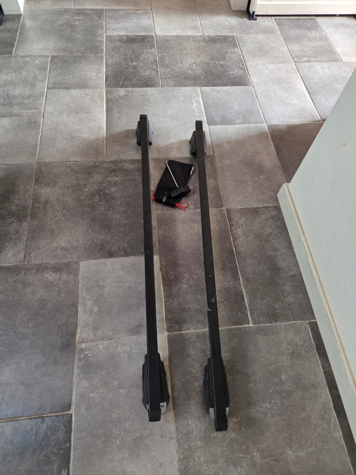 Atera dakdragers met sleutels en gereedschap, Auto diversen, Ophalen, Gebruikt