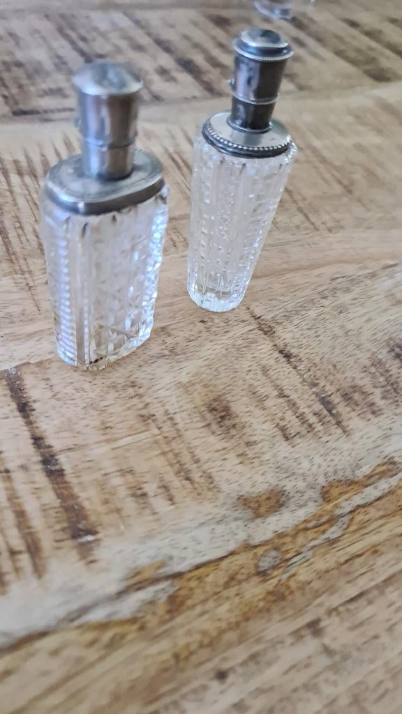 2 parfum flesjes, Antiek en Kunst, Ophalen, Zilver