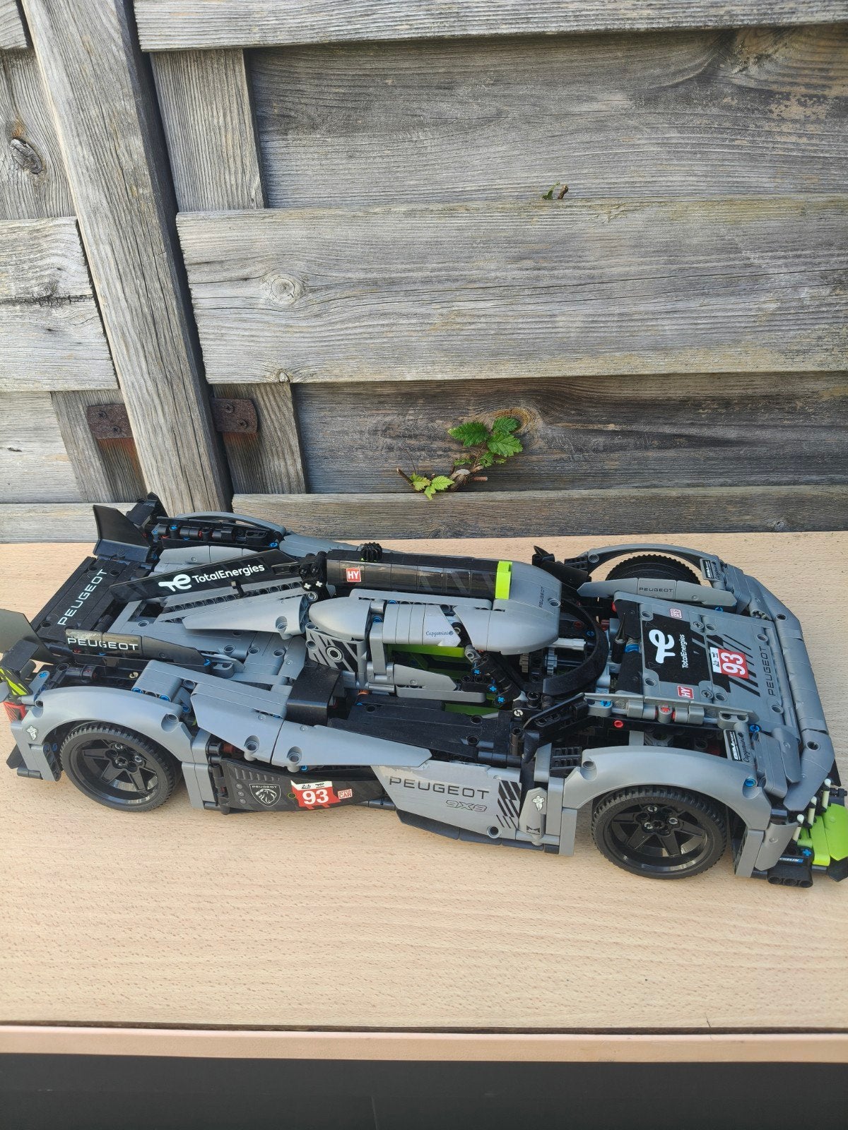 LEGO Technic Peugeot 9X8 24H Le Mans Hybrid Hypercar, Ophalen of Verzenden, Zo goed als nieuw