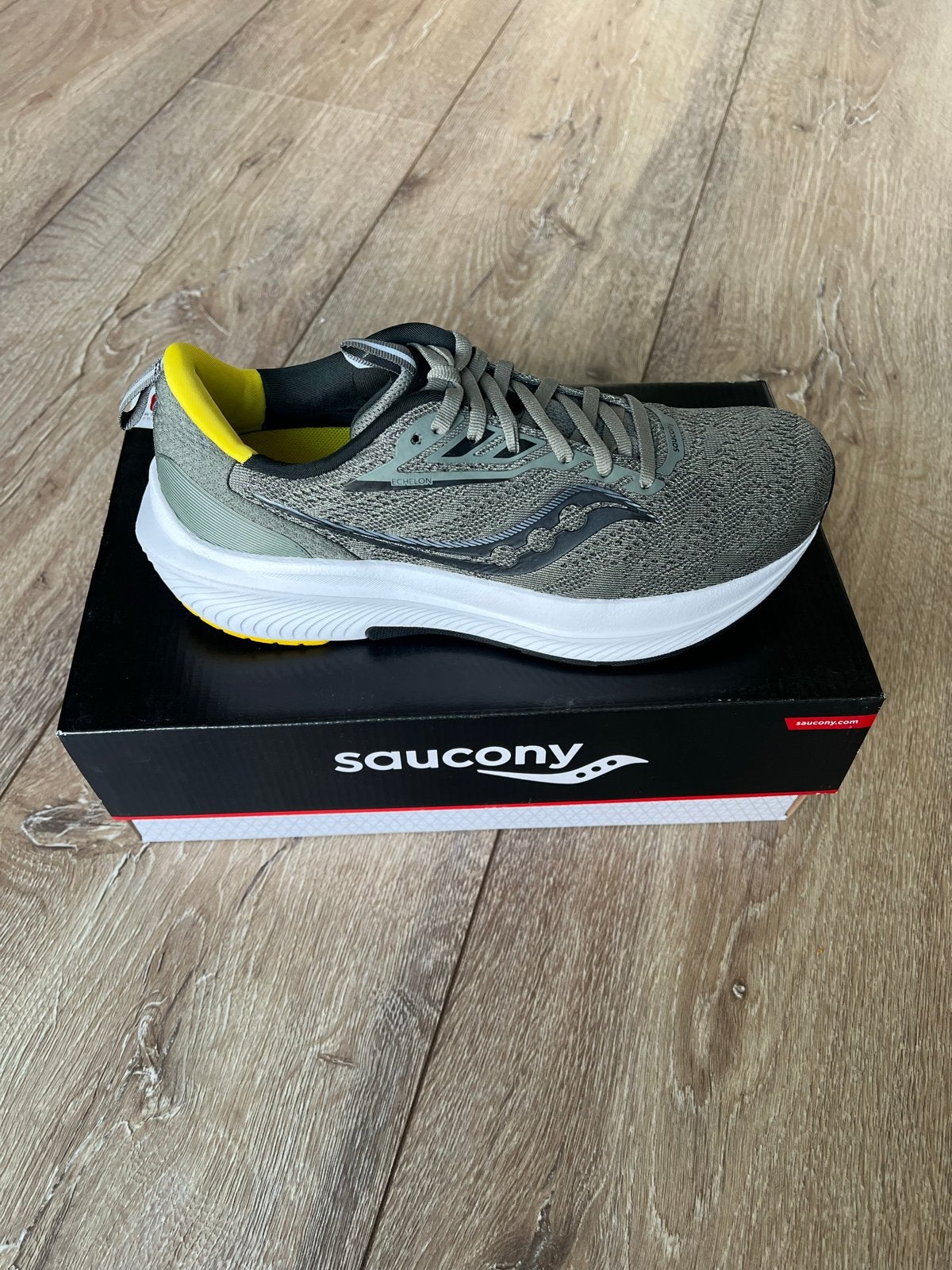 Nieuwe Saucony Echelon 9 hardloopschoenen - Maat 40, Ophalen of Verzenden, Nieuw, Overige kleuren, Sneakers of Gympen
