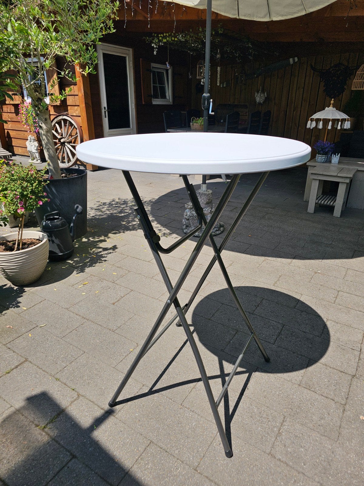 2 Statafels met zwarte hoezen., Ophalen