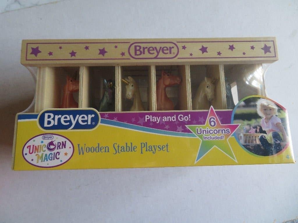 BREYER -- UNICORN MAGIC -- WOODEN STABLE PLAYSET, Ophalen of Verzenden, Nieuw