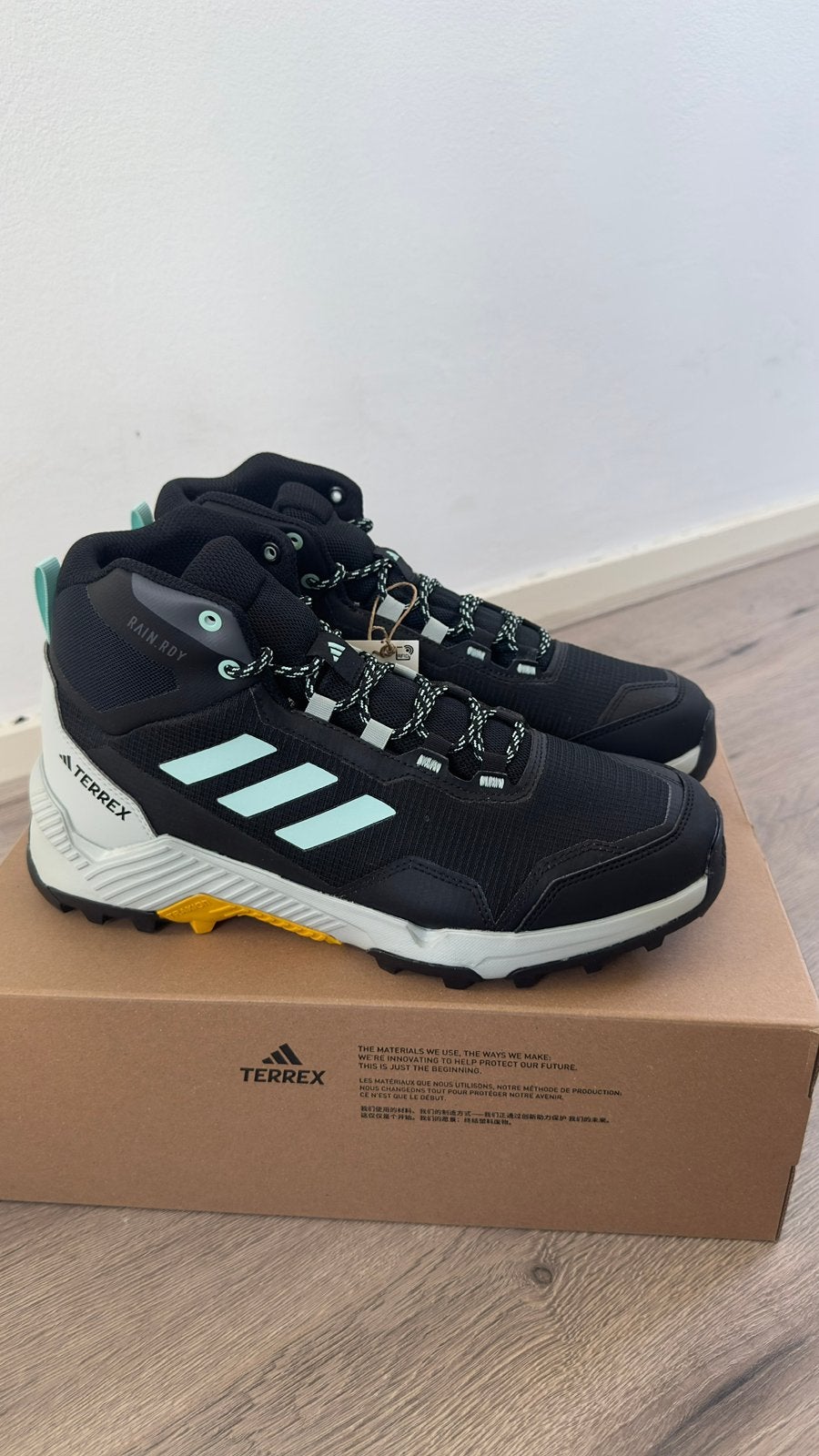 Adidas Terrex Eastrail 2 Mid R.DRY, Overige kleuren, Nieuw, Ophalen of Verzenden, Wandelschoenen of Bergschoenen