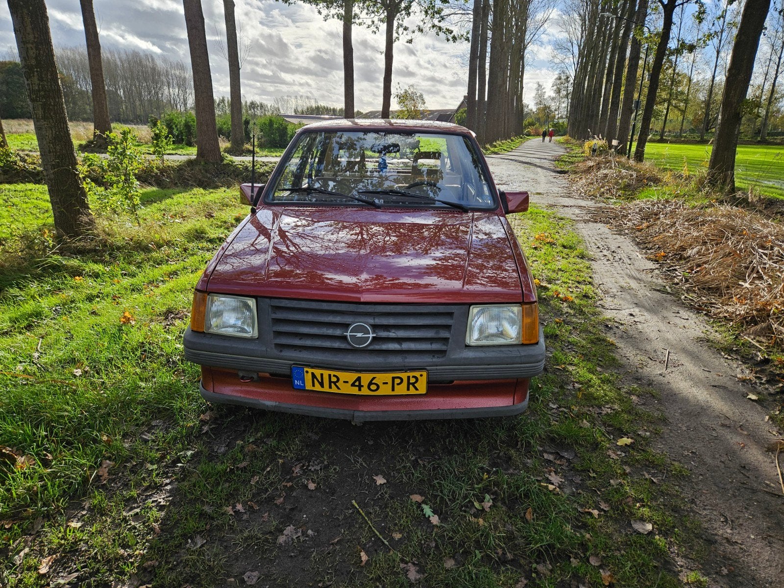 in prijs Verlaagd! Opel Corsa 1.2 LS 1985 Rood verz 120 p/j, foto 2