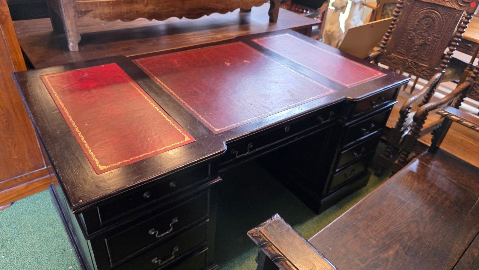 Chesterfield bureau, Ophalen, Keu of Ballen