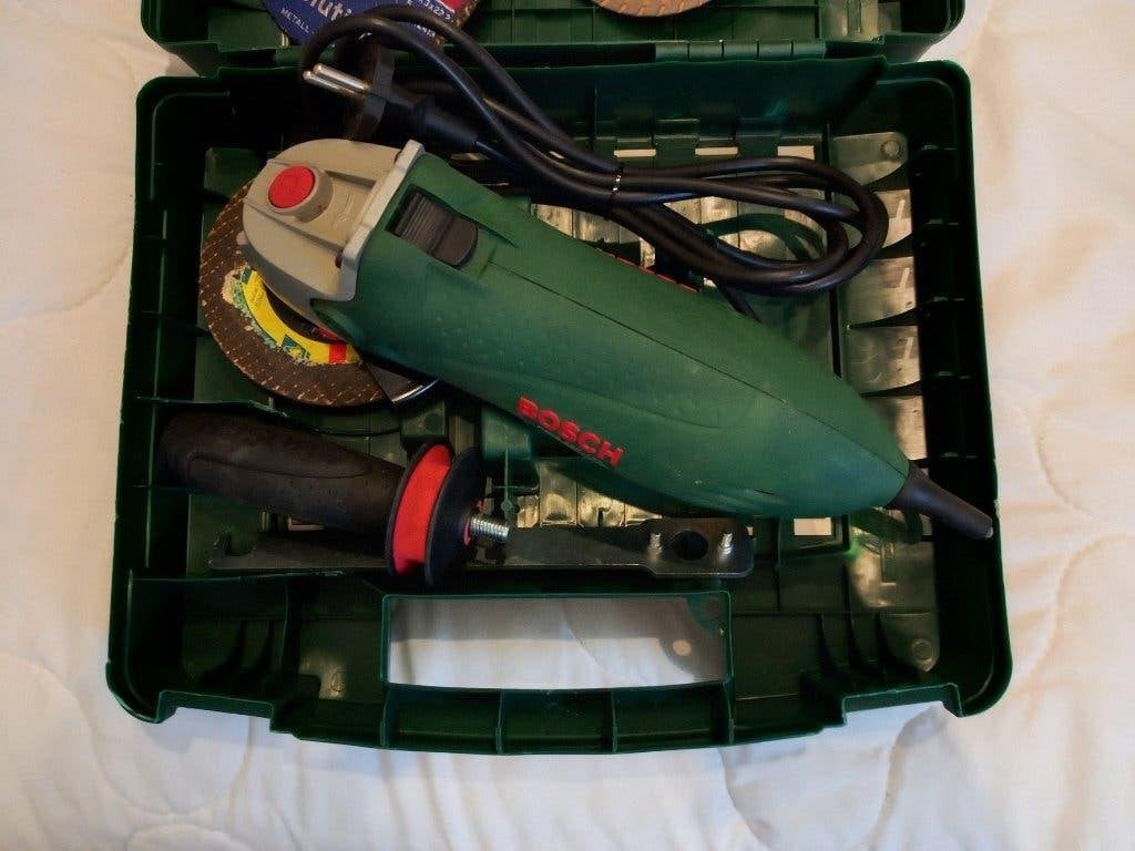 Bosch haakse slijper 125mm + koffer + acc als nieuw, Ophalen of Verzenden, Zo goed als nieuw, 700 tot 1000 watt, Haakse handslijpmachine