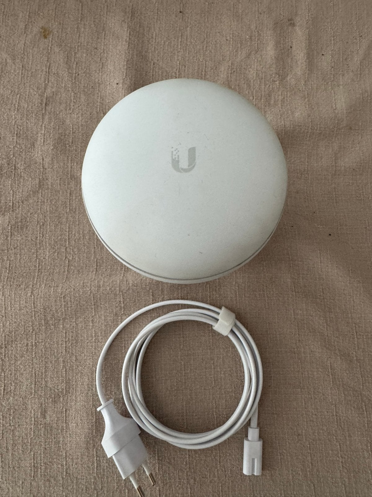 Ubiquiti UniFi Dream Machine (UDM) Router, Ophalen of Verzenden, Zo goed als nieuw, Router