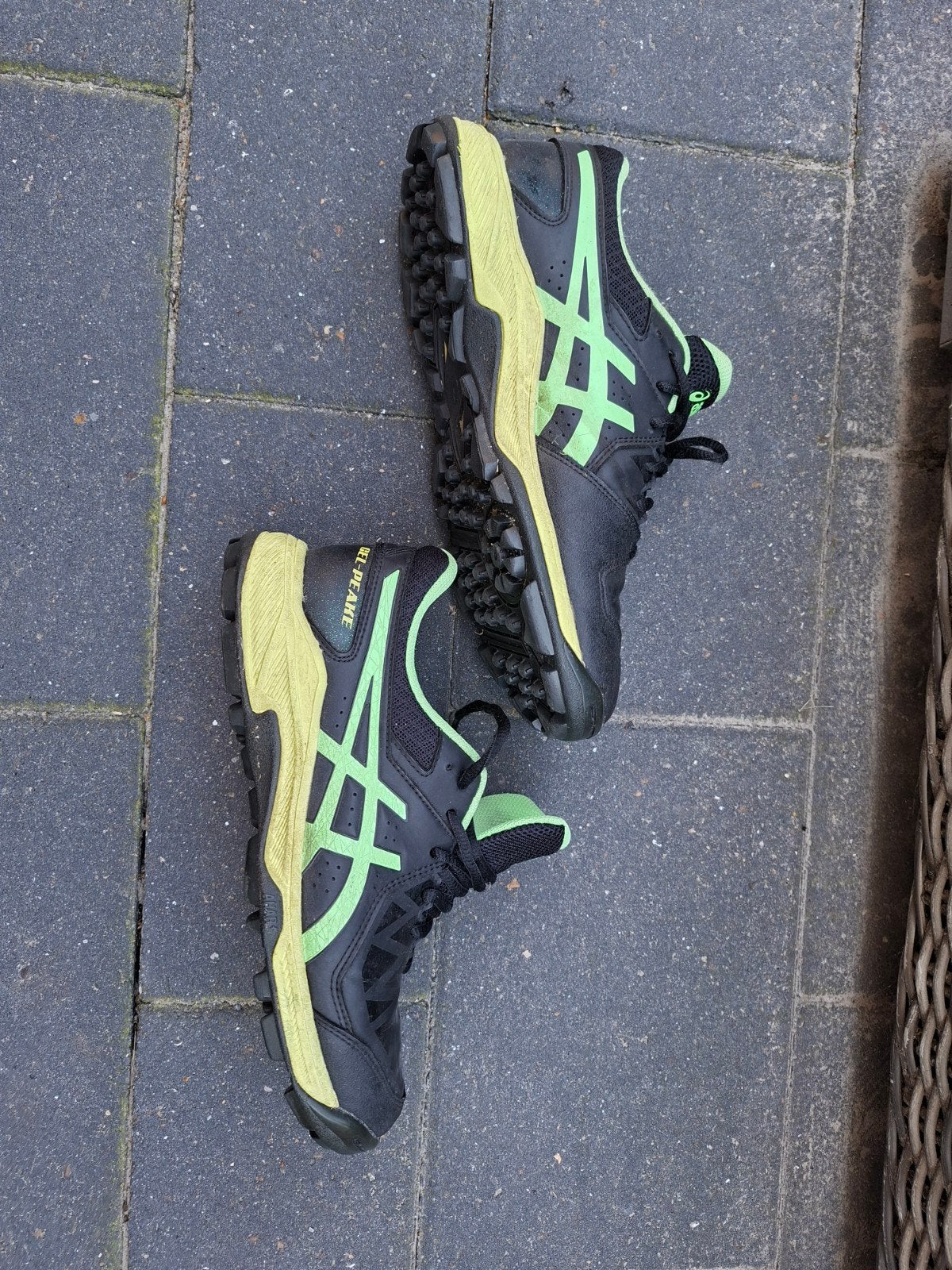 ASICS hockey/korfbalschoenen - zwart/groen - maat 40, Ophalen, Gebruikt, Schoenen
