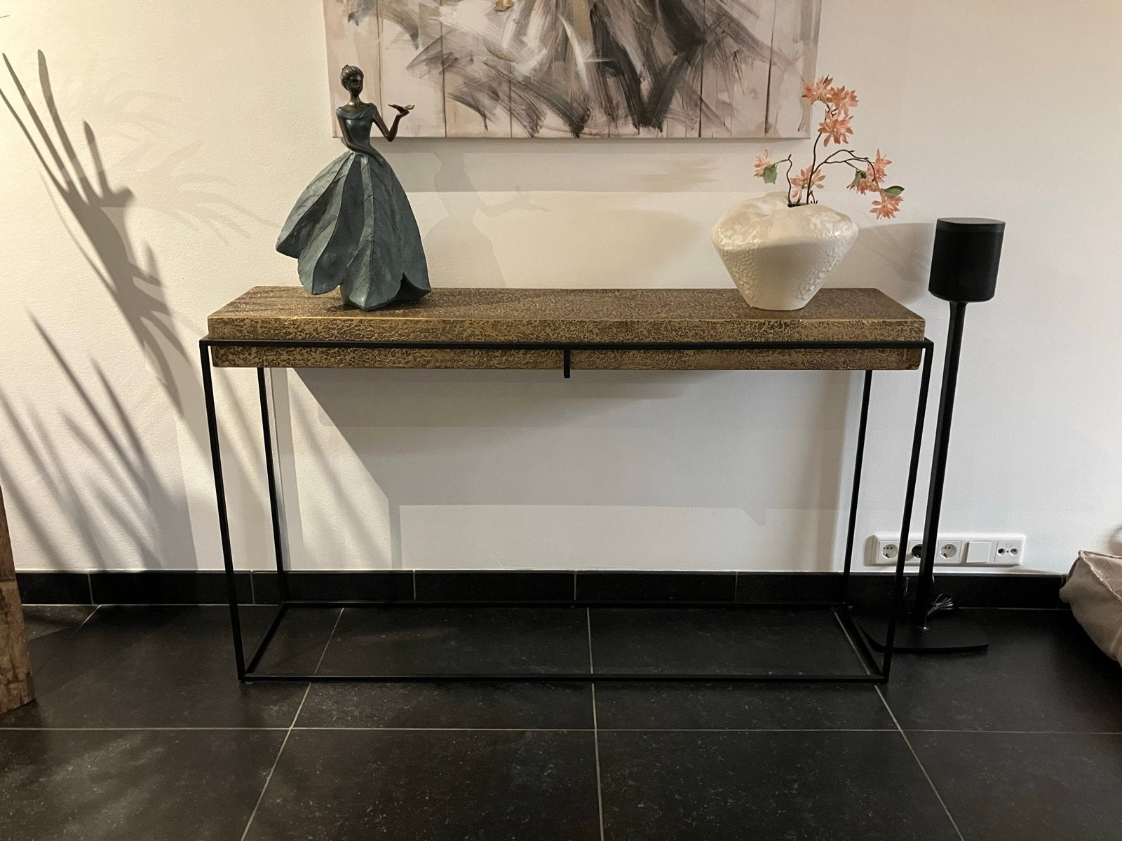 Sidetable met metalen onderstel en uniek blad, Ophalen, 100 tot 150 cm, Zo goed als nieuw, Metaal