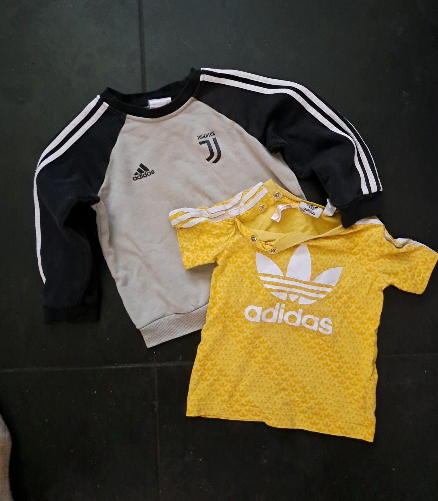 Adidas kledingpakket voor baby's (2 stuks), Kinderen en Baby's, Babykleding | Overige, Gebruikt, Jongetje of Meisje, Ophalen of Verzenden