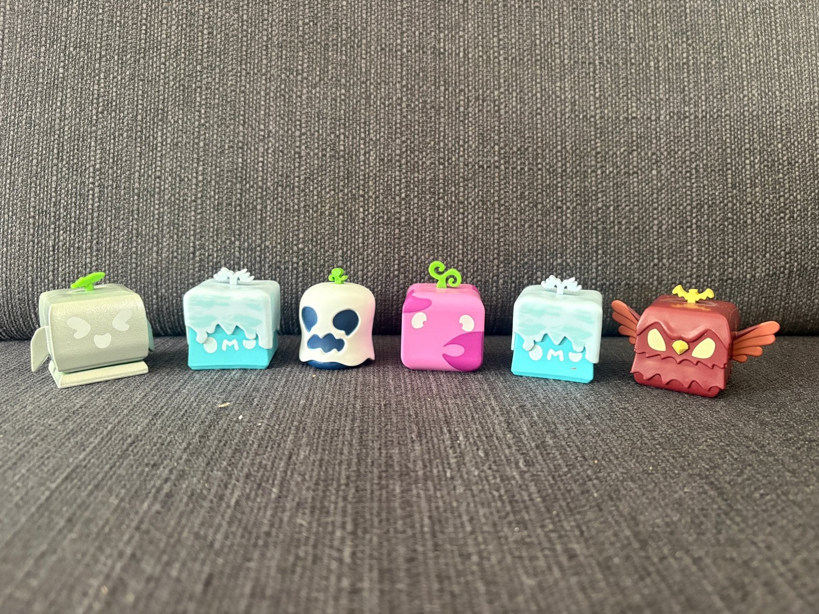 Roblox blox fruit speelgoedfiguren - set van 6, Ophalen, Zo goed als nieuw