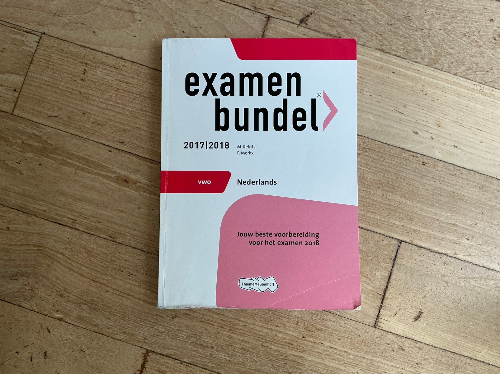 Examenbundel Nederlands VWO 2017/2018, Ophalen of Verzenden, Gelezen, VWO, Nederlands