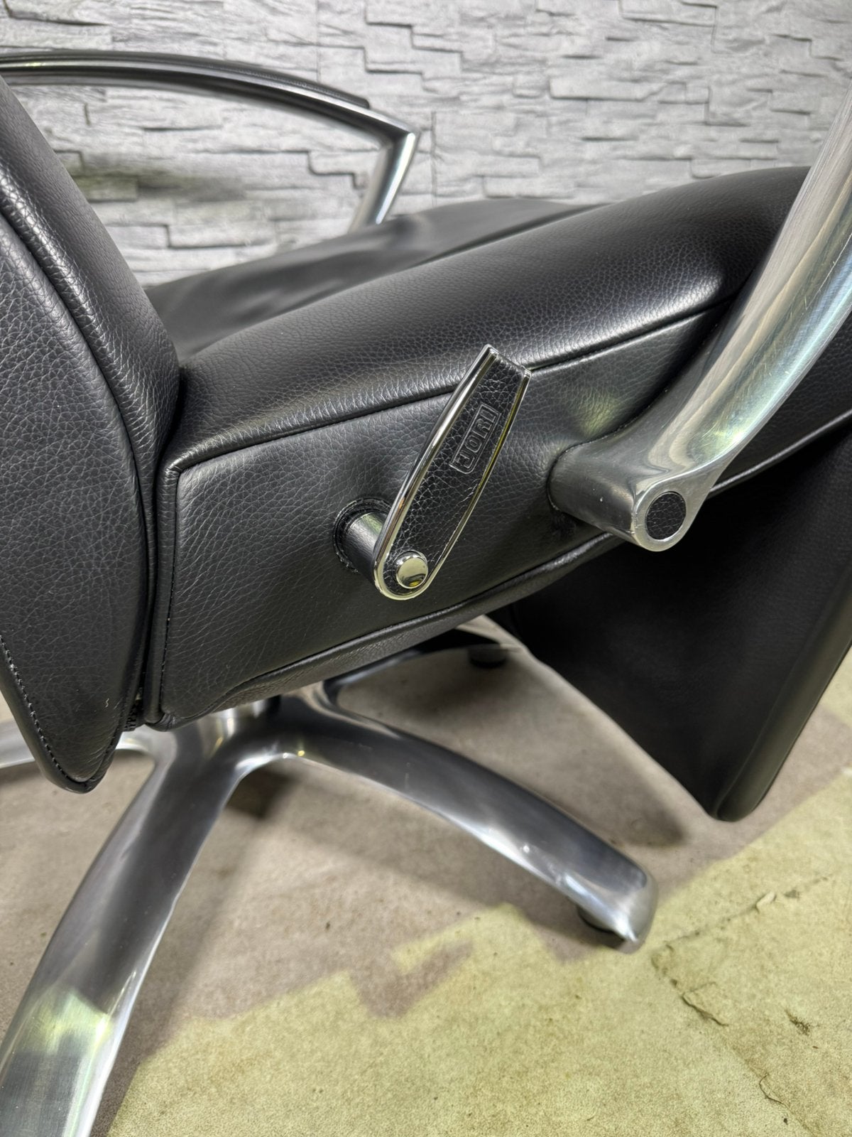 Foto 9 van Jori Brainbuilder Medi 7760 Relaxfauteuil Zwart Leer