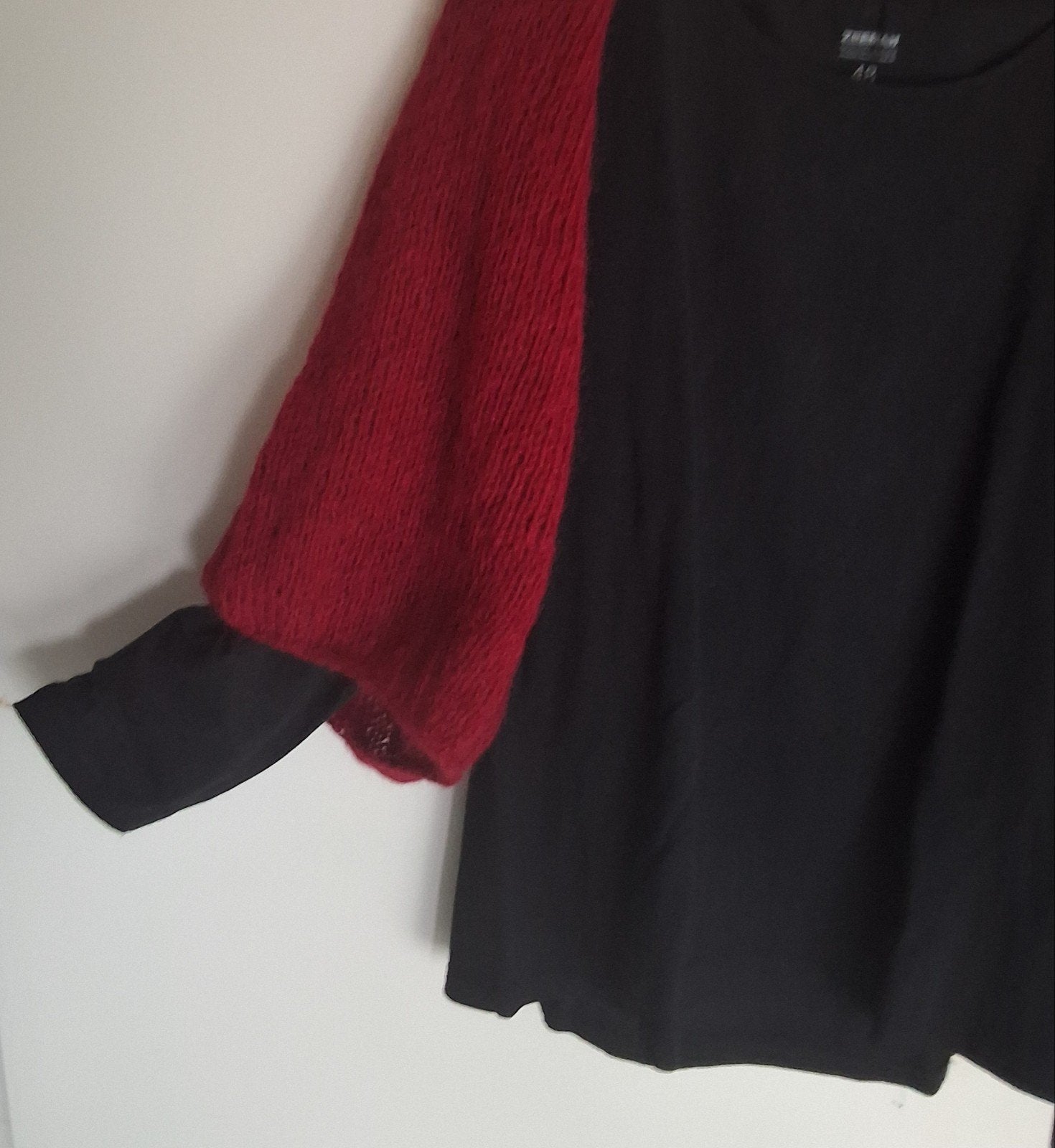 warme omslagdoek/mouwen, handgebreid in wijnrood van Katia, Kleding | Dames, Handgebreid, Ophalen of Verzenden, Nieuw, Rood