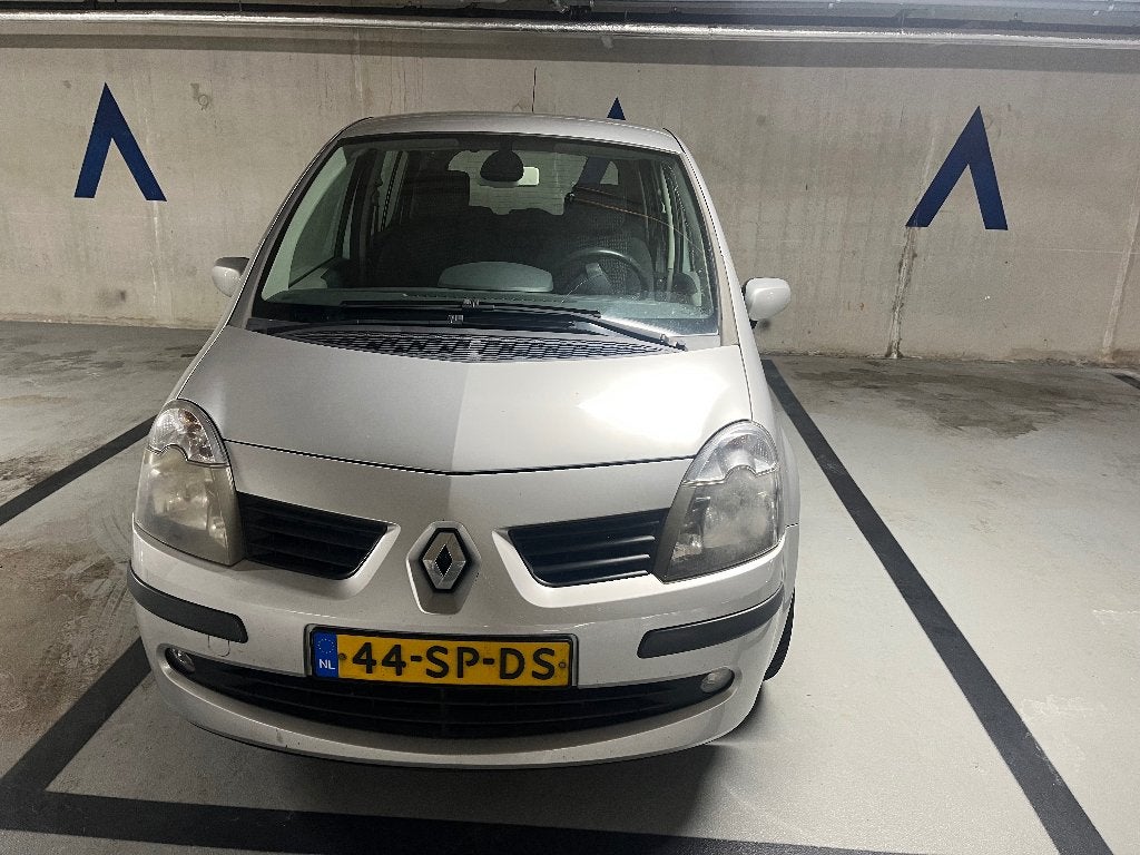 Renault Modus 1.6 16V AUT 2006 Grijs, Auto's, 4 cilinders, Origineel Nederlands, 1180 kg, Grijs