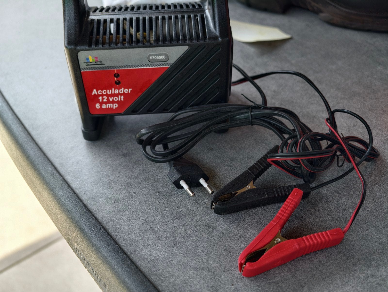 Acculader 12V 6A, Ophalen