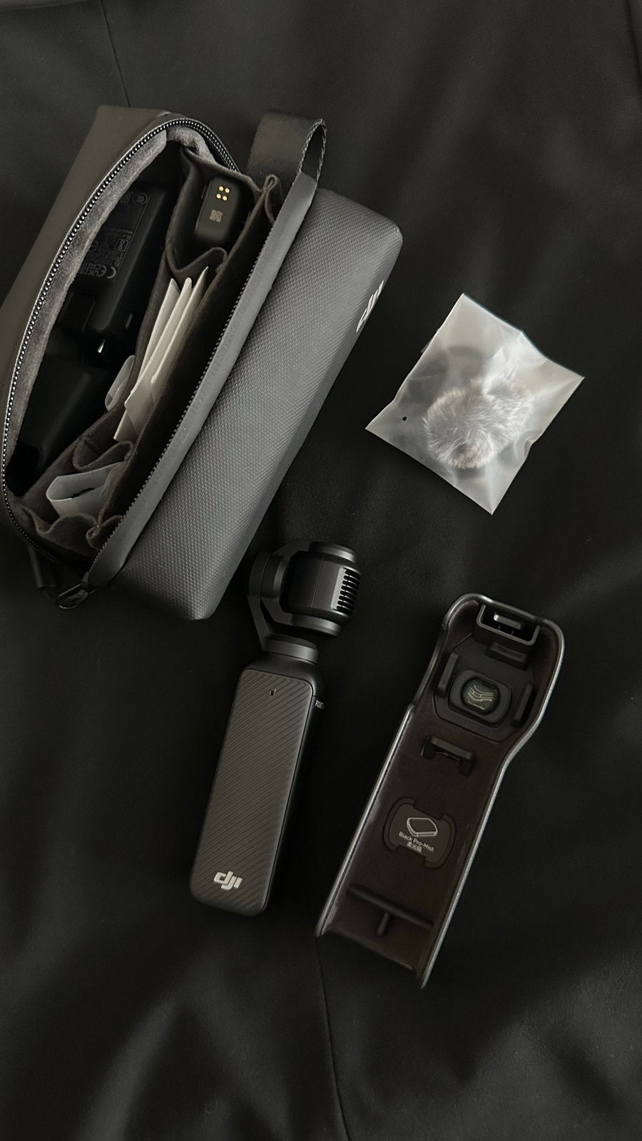 DJI Osmo Pocket 4 Creator Combo - Zo goed als nieuw, Audio, Tv en Foto, Overige soorten, Minder dan 8x, Zo goed als nieuw, Externe microfoon