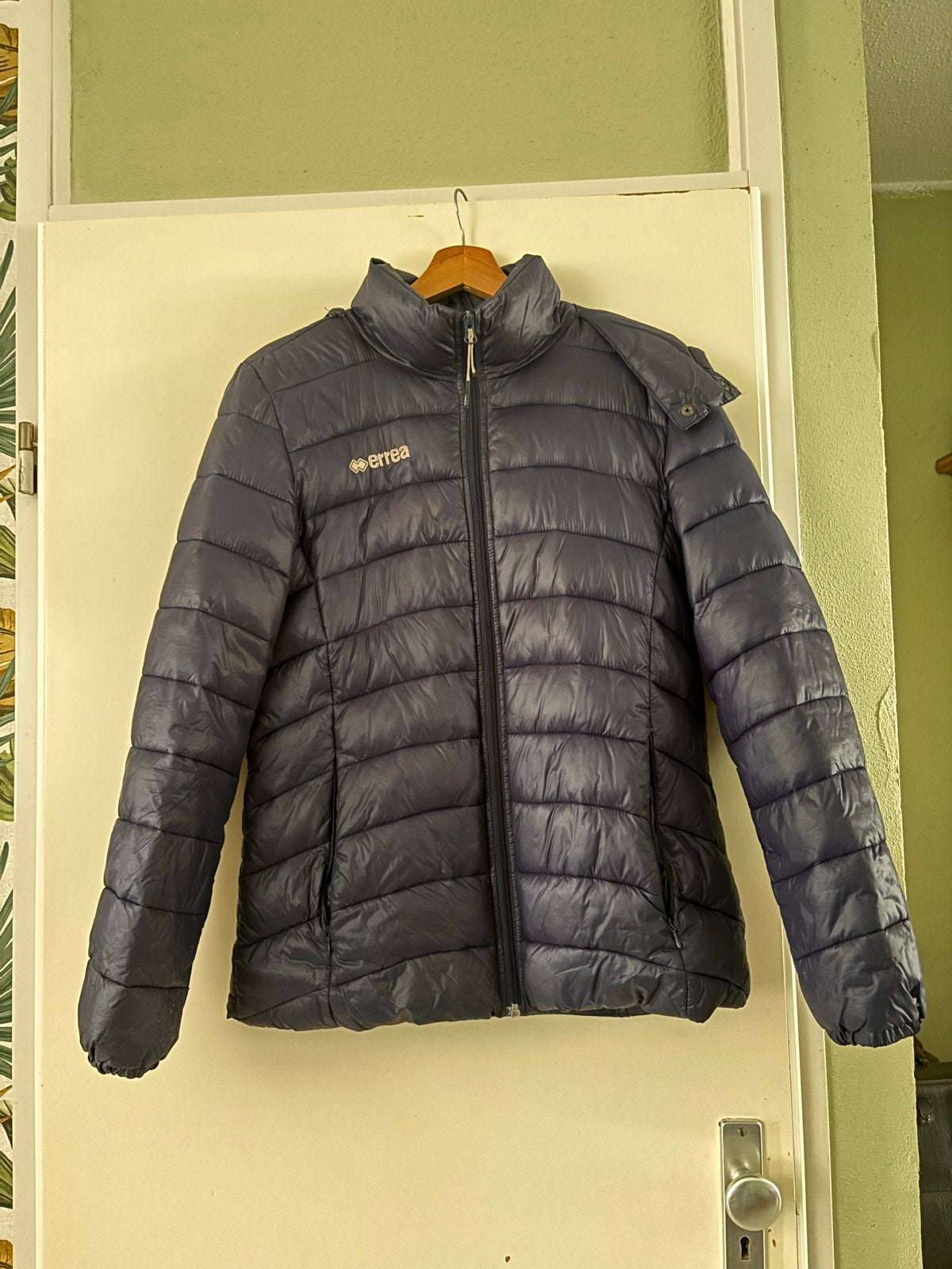 Errea gewatteerde jas - Maat L, Ophalen of Verzenden, Zo goed als nieuw, Maat 42/44 (L), Blauw