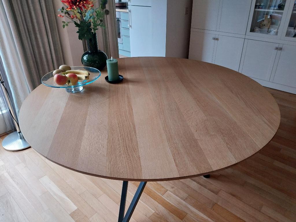 Eiken eetkamertafel 140 cm rond, Ophalen, Zo goed als nieuw, Vijf personen of meer, Modern