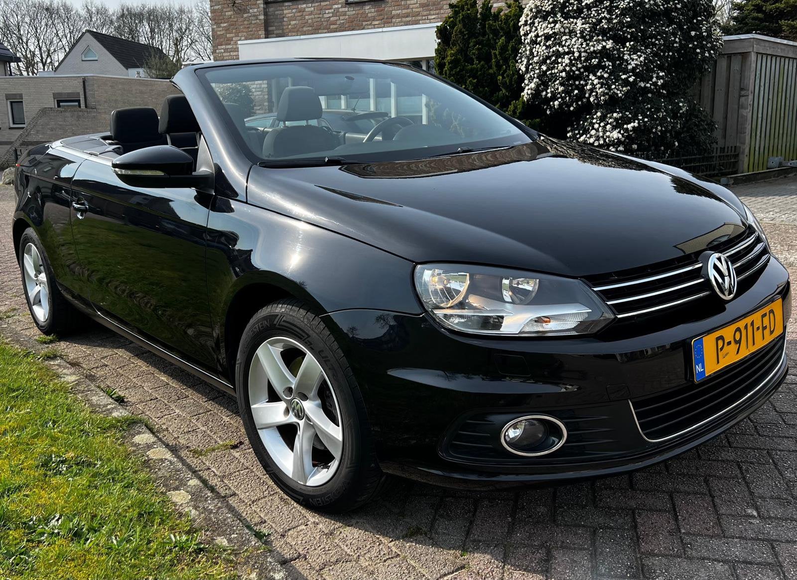 Volkswagen Eos 1.4 TSI 90KW 2012 Zwart, Auto's, Volkswagen, Eos, ABS, Airbags, Airconditioning, Apple Carplay, Bluetooth, Centrale vergrendeling