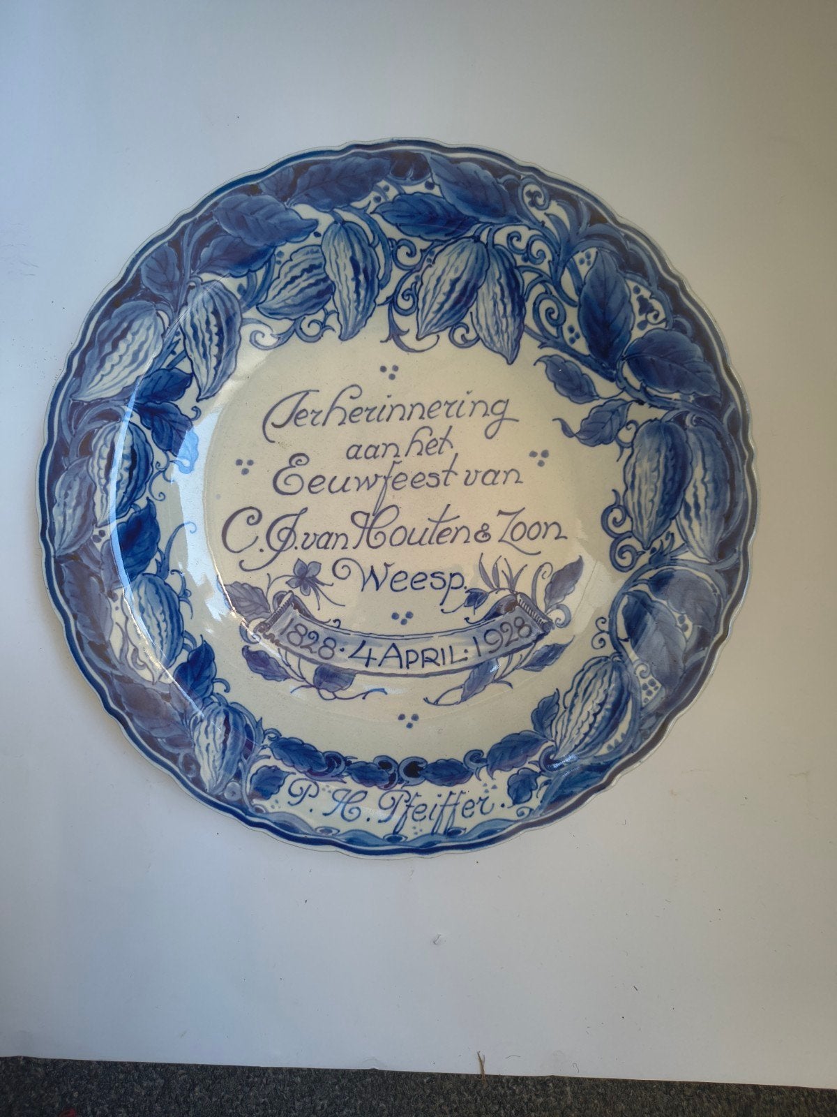Jubileumbord Van Houten cacao 1928 Porc.Fles Delft, Ophalen of Verzenden