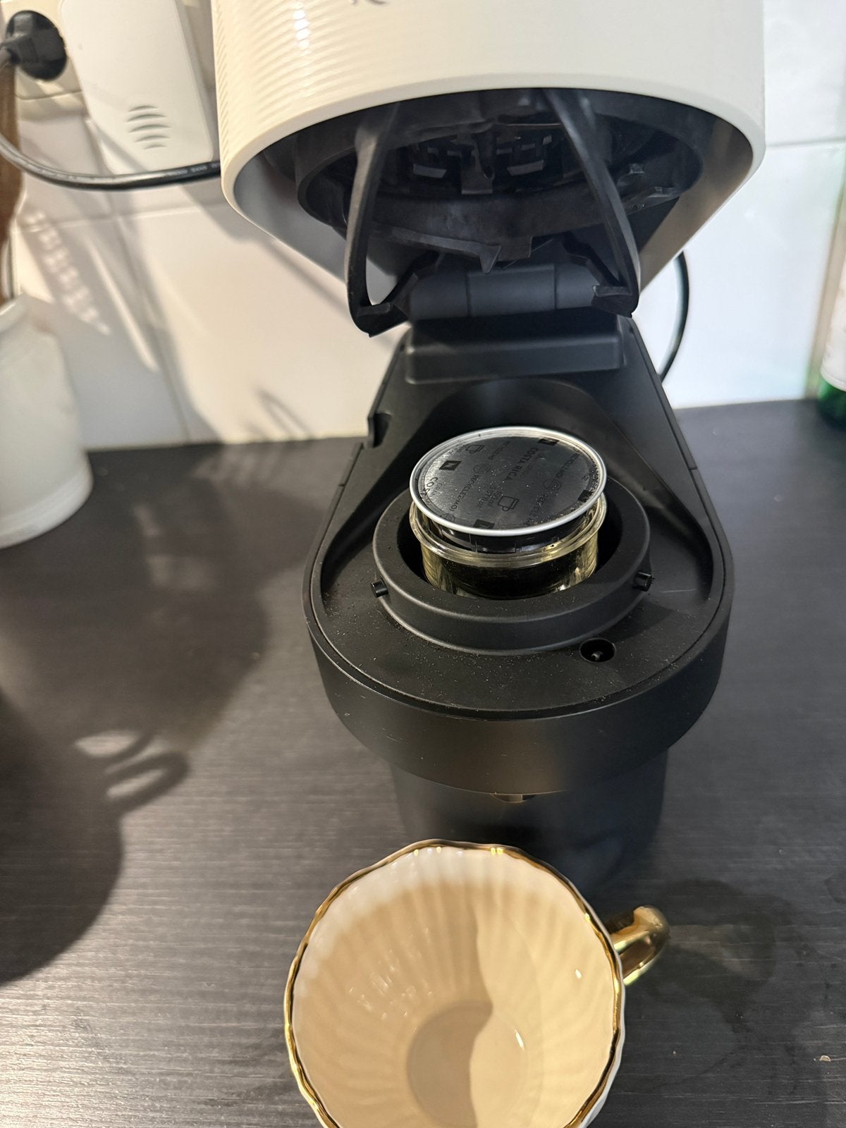 Foto 8 van Nespresso Vertuo Pop Koffiemachine - Zo goed als nieuw