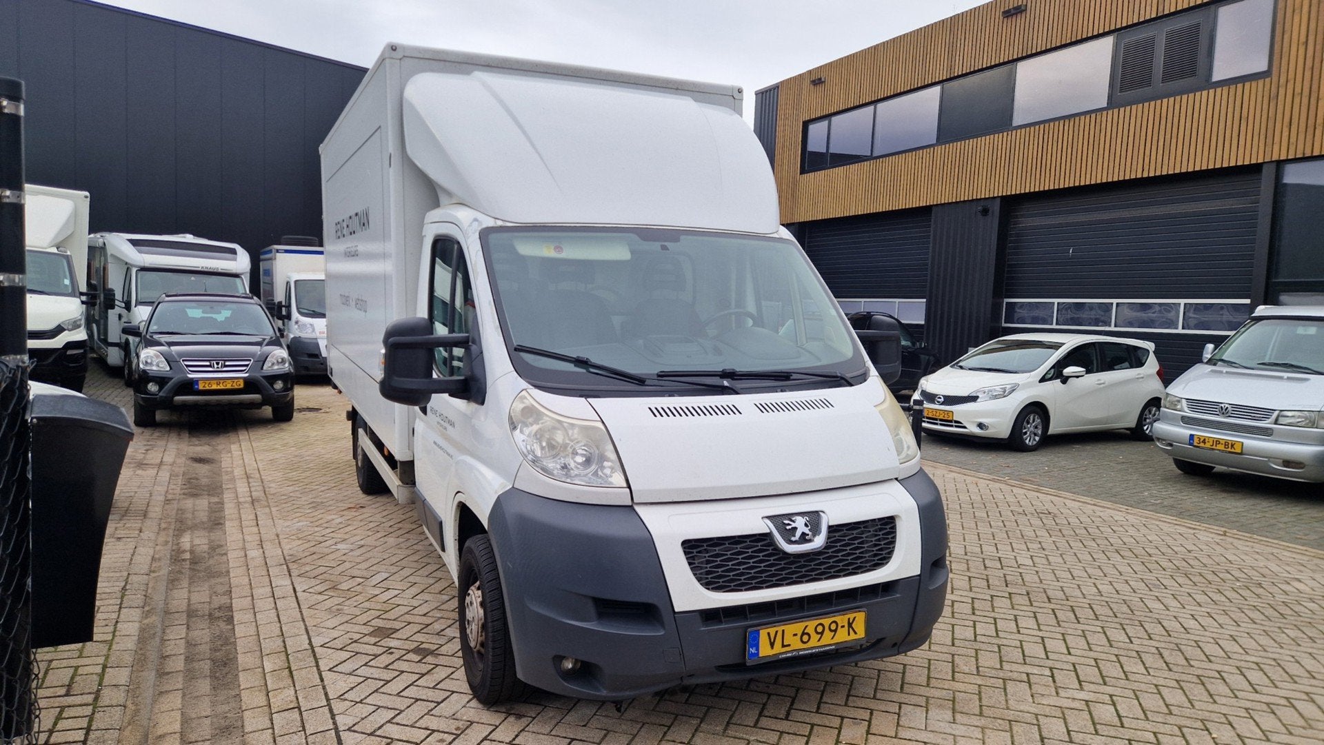 Peugeot Boxer 335 2.2 HDI Bakwagen Motor Defect, Voorwielaandrijving, Euro 5, Stof, Gebruikt