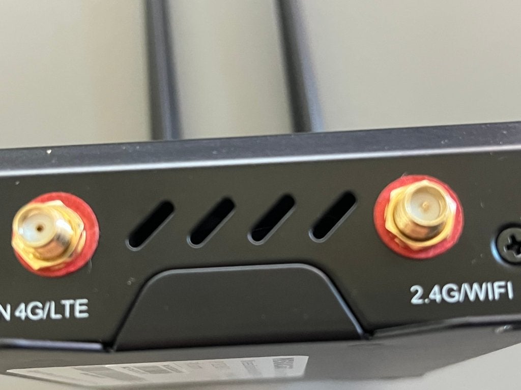 Foto 5 van MEGASAT Wireless Router MEG-R101-01 | 12V