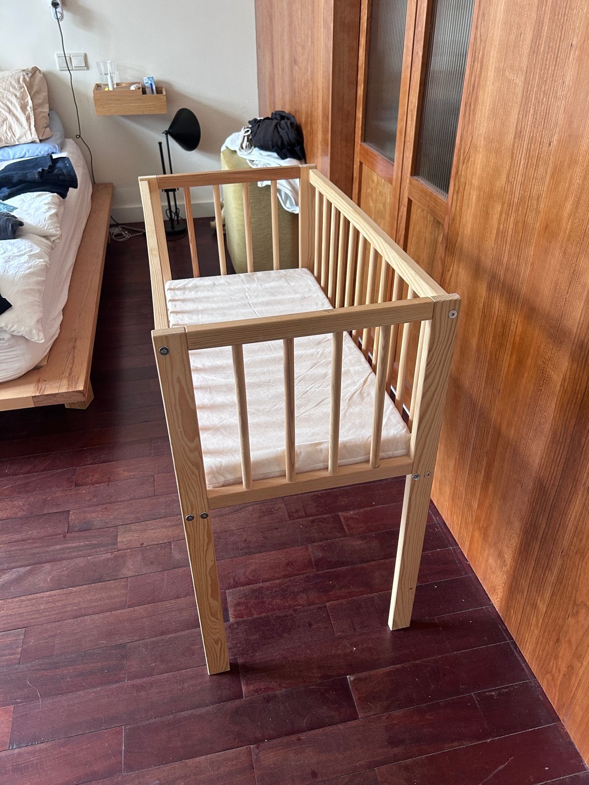 Van asten babybedje met matras en hoes, Ophalen of Verzenden, Zo goed als nieuw, Wieg