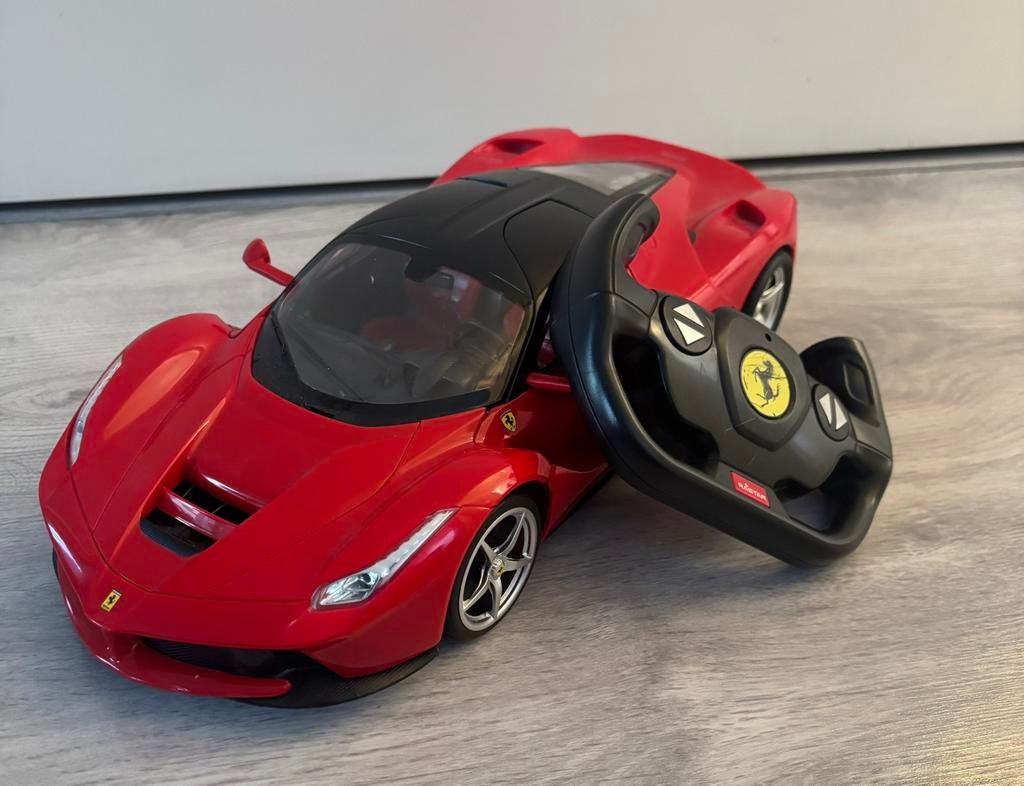 Ferrari RC Auto met afstandbeduening & Met Openende Deuren, Kinderen en Baby's, Speelgoed | Buiten | Accuvoertuigen, Ophalen, Zo goed als nieuw