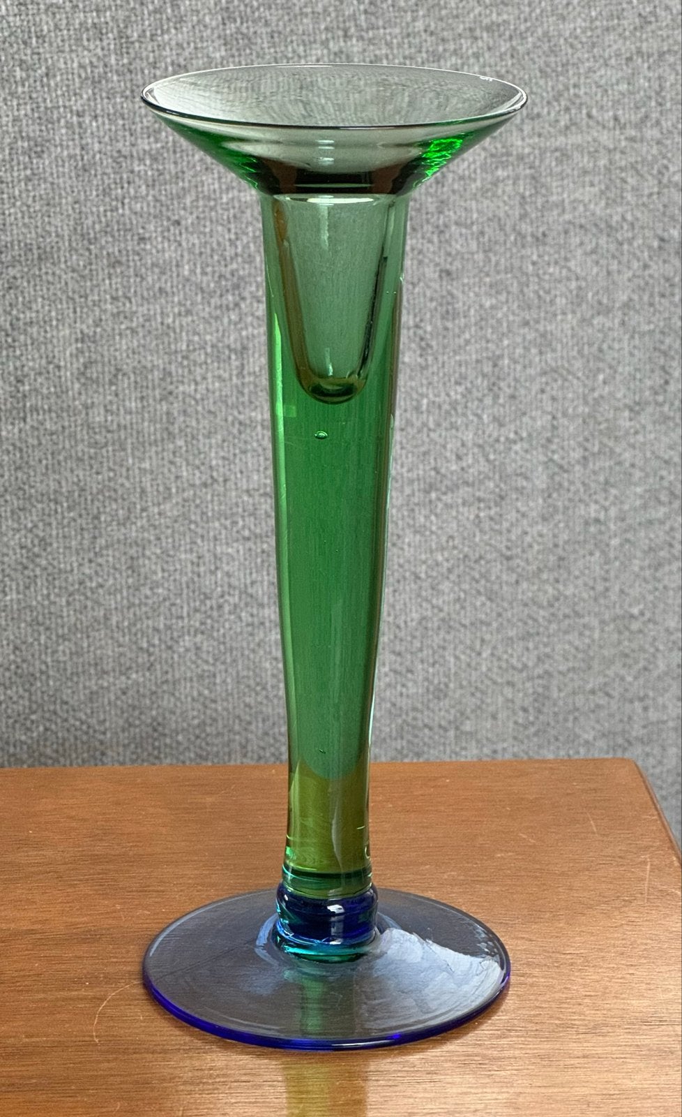 Vintage Groene Glazen Kandelaar met Blauwe Voet, Ophalen of Verzenden