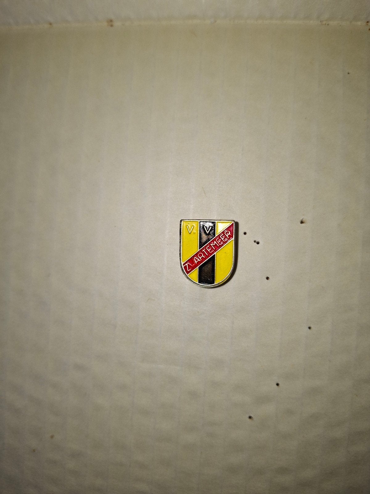 Vintage V.V. Zwarte Meer Voetbalclub Speldje/Pin, Verzamelen, Ophalen of Verzenden, Gebruikt, Sport, Speldje of Pin