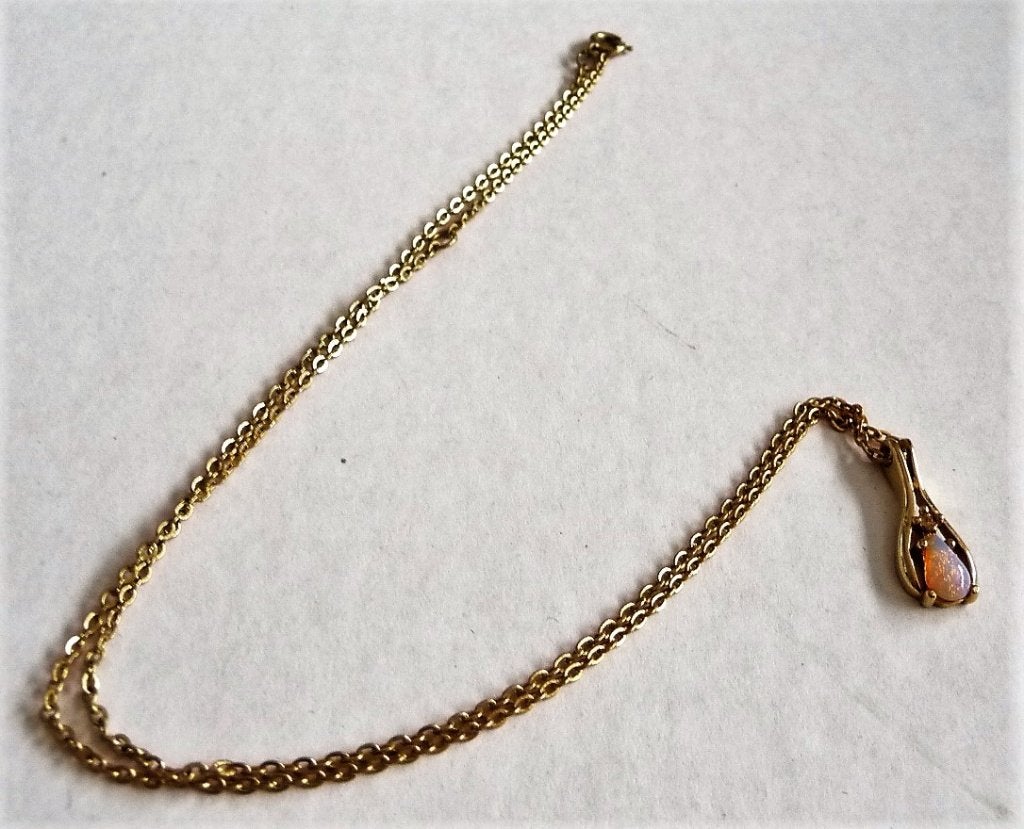 KETTING MET HANGERTJE VAN AVON MET MAANSTEENTJE SIERAAD, Sieraden, Tassen en Uiterlijk, Kettingen, Overige materialen, Verzenden