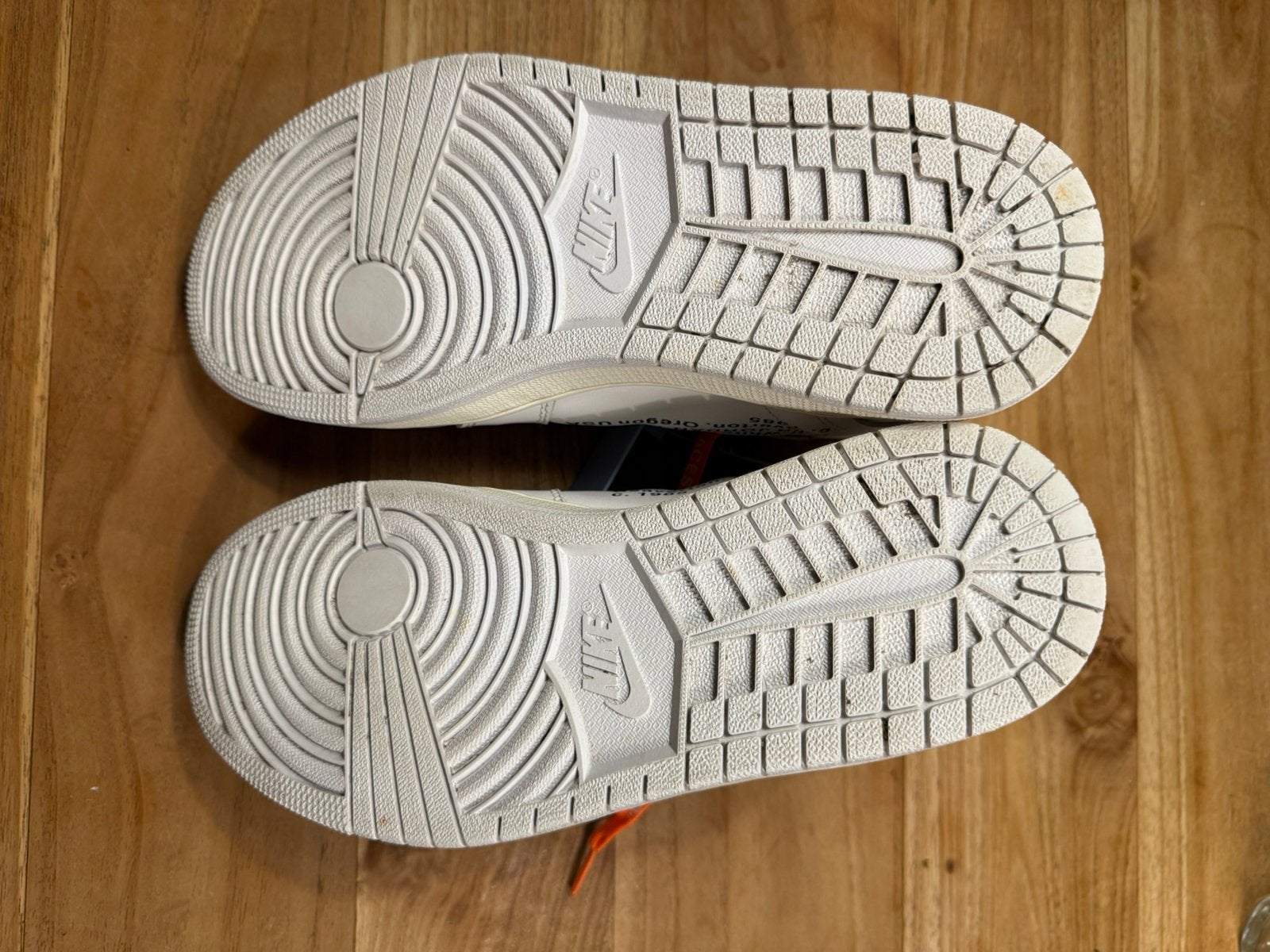 Jorden 1 high en nike sb dunk €25 per paar 4 paar schoenen, Ophalen of Verzenden, Zo goed als nieuw, Overige kleuren