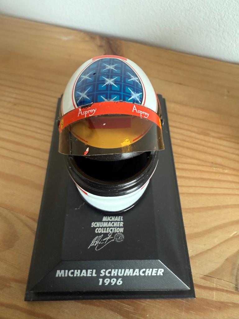 2x Michael Schumacher Helm Miniatuur 1996 - F1 Collectie, Verzamelen, Ophalen of Verzenden, Zo goed als nieuw, Formule 1